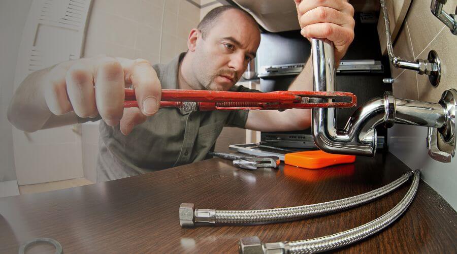 Local expert plumbing services in Earl Park, IN